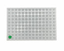 Molde para gomitas de hongo de 3.5 mL - 140 cavidades - vista horizontal, con muestras de gomitas verde esmeralda