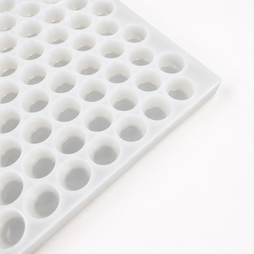Primer plano del molde vacío para gomitas tipo gumdrop de 3 mL, 262 cavidades